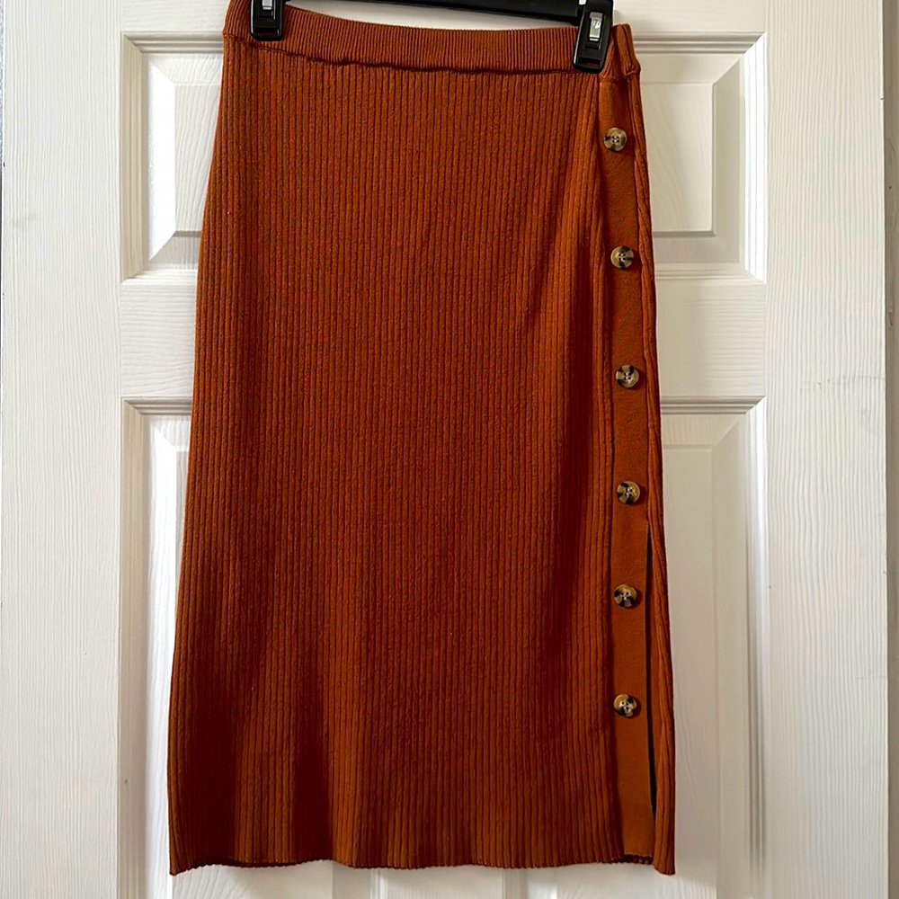 Brown sweater skirt